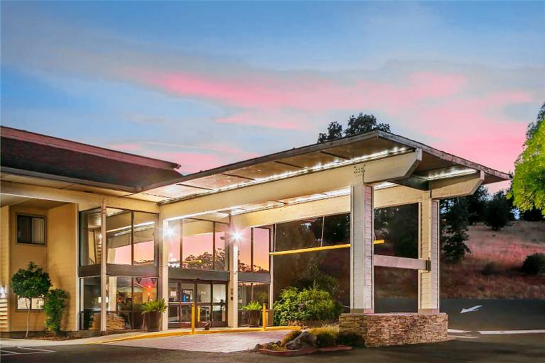 Best Western Plus Sonora Oaks Hotel & Conference Center — photo 2