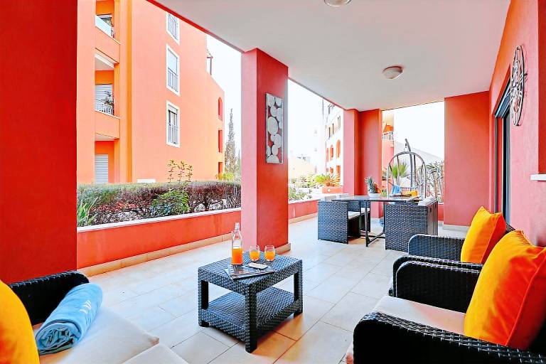 Rental apartment with yard, pool & patio — photo 3