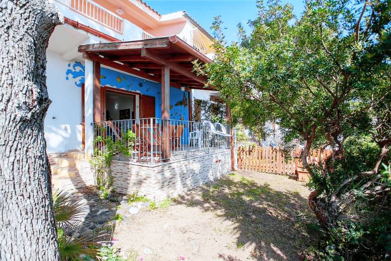 Fully equipped beautiful house with fast internet, barbeque & garden | Garden view | Next to the beach | Dogs allowed — photo 4