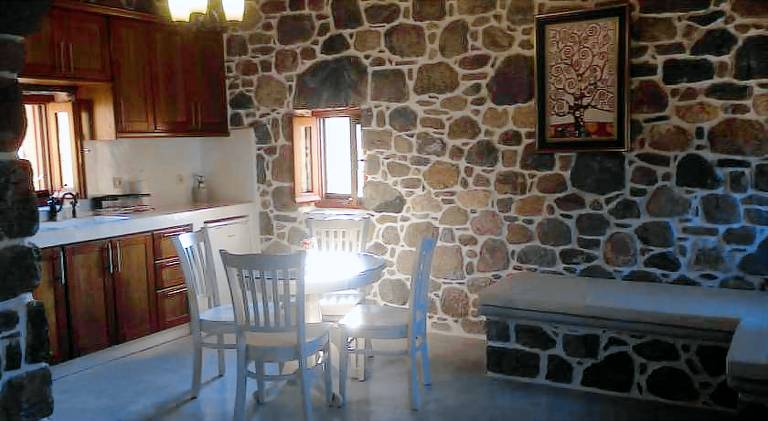 House | Pets allowed — photo 4