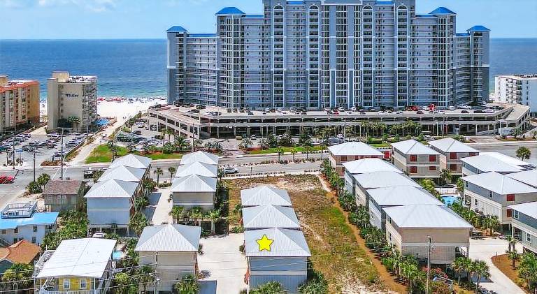 Vacation home with pool | Beach nearby | Pets are welcome — photo 3