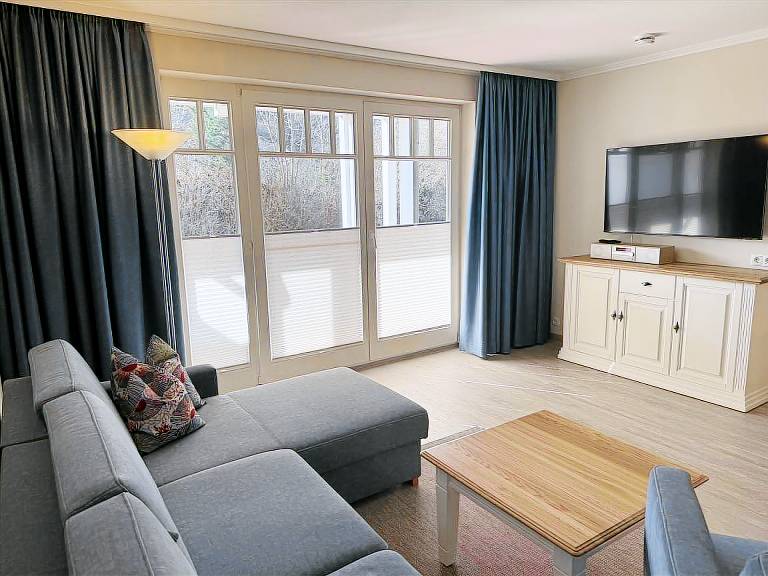 Komfort Ferienwohnung mit 1 Schlafzimmer und Terrasse im Erdgeschoss in Binz