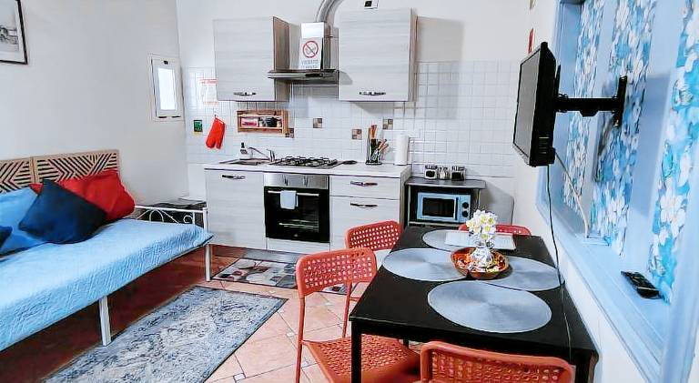 Holiday apartment with 2 rooms for 4 persons — photo 2