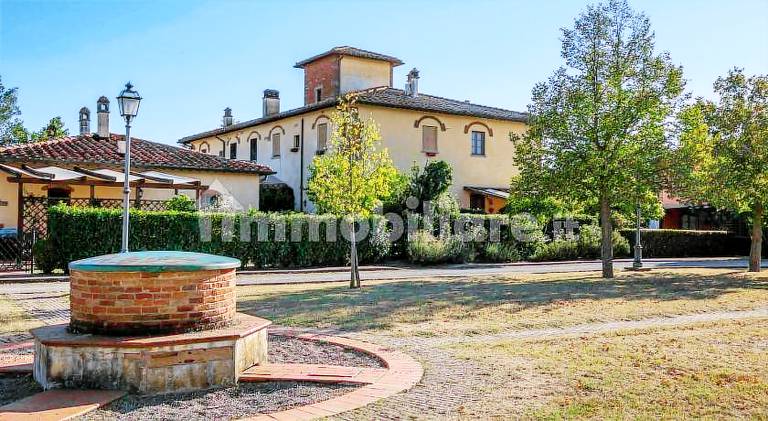 Vacation home with pool — photo 3