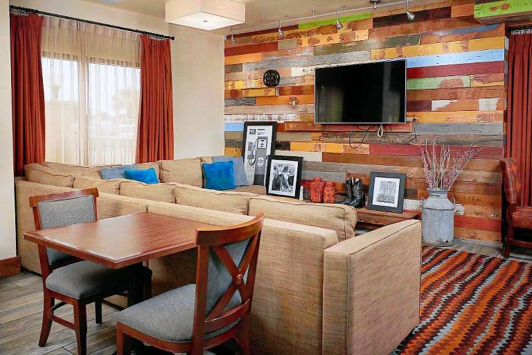 Hampton Inn Beaumont — photo 3