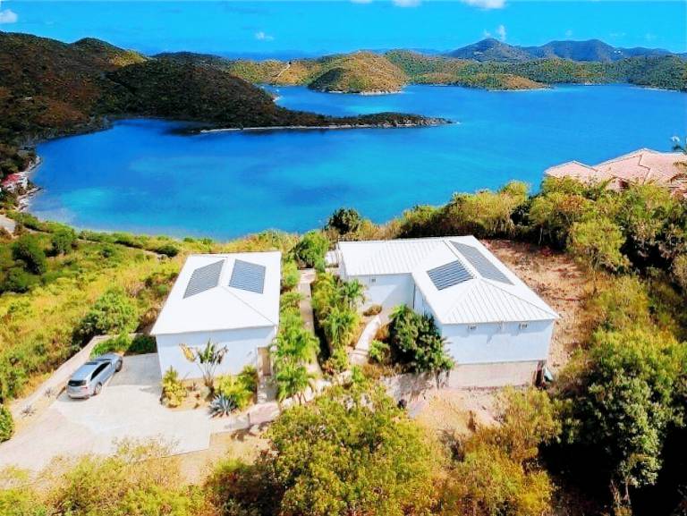 House  Coral Bay