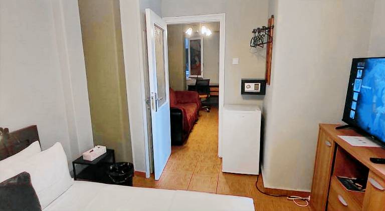 Oscar city room in Athens