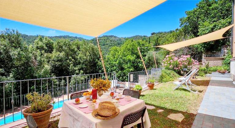 Vacation home with terrace, yard & pool — photo 3