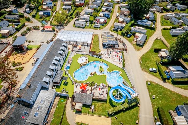 Family-friendly camping with garden & pool | Beach nearby | Dogs allowed — photo 3