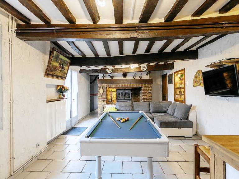 Fully equipped vacation home with yard, barbeque & terrace | Suitable for remote work | Pet-friendly — photo 2