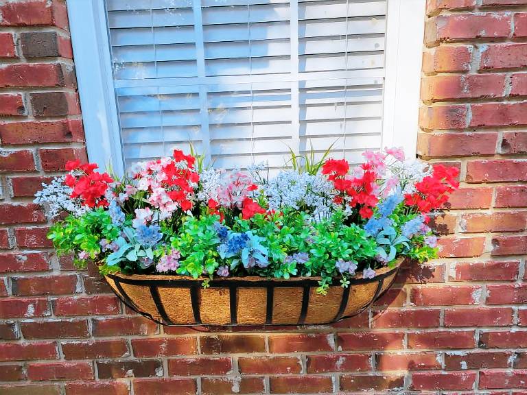 Southern Charmer Cottage - Bama Vacation Rentals — photo 3