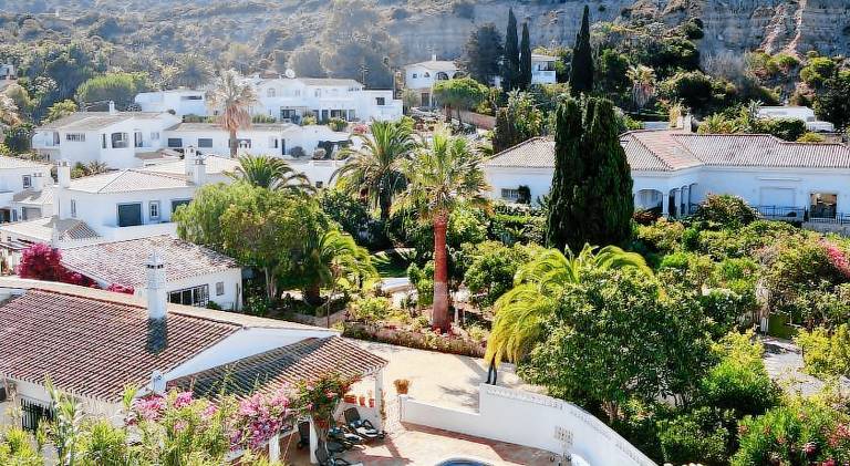 Charming Villa with Heated Pool near Sandy Beach, Hiking, Golf and Wineries — photo 2
