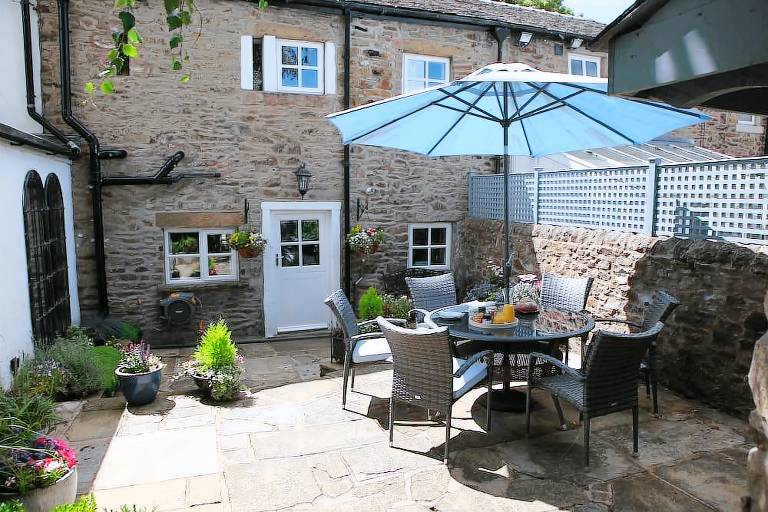 Cottage Whalley