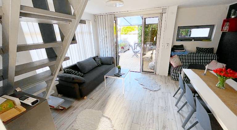 House with patio, garden & BBQ — photo 3