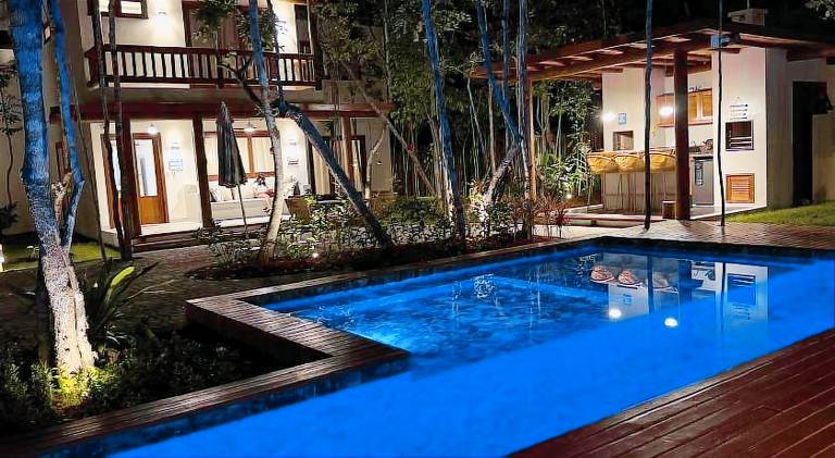 House with pool — photo 3