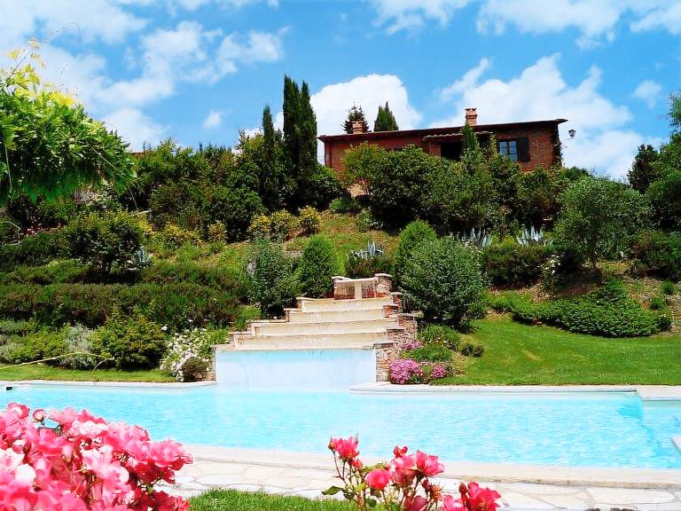 Vacation home with pool in Chiusi