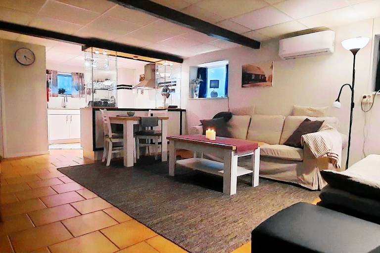 1 Bed Flat - Sleeps 3 - Pets - Parking - Wifi — photo 3