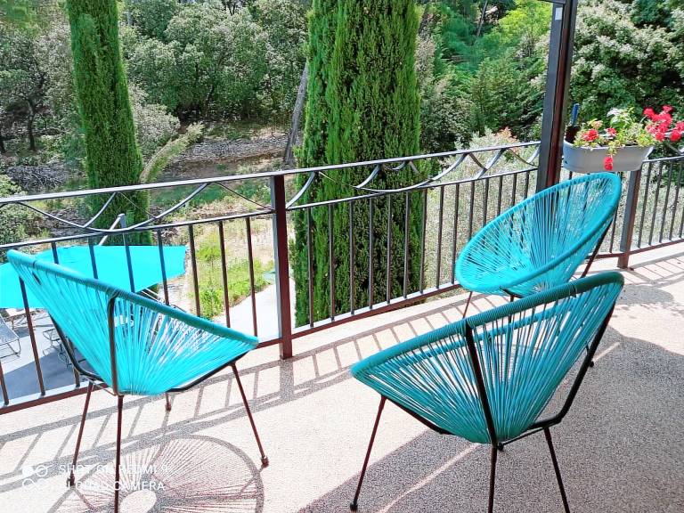 Vacation home with yard, patio & private pool | Nature view — photo 5