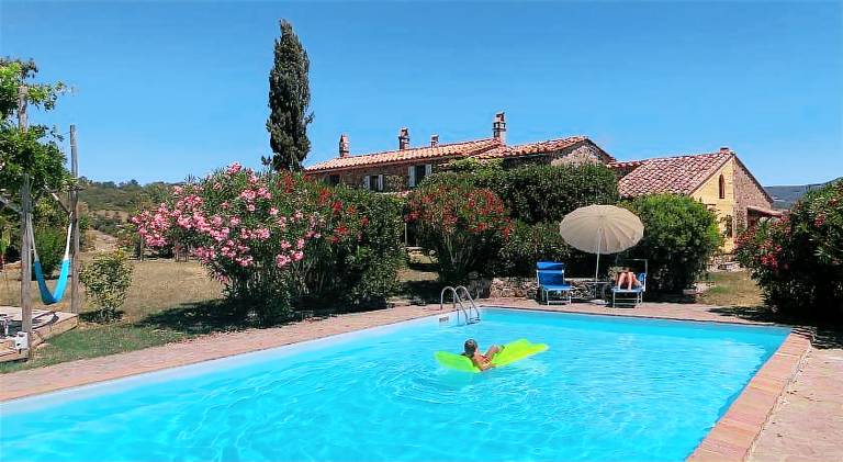 House with pool in Manciano