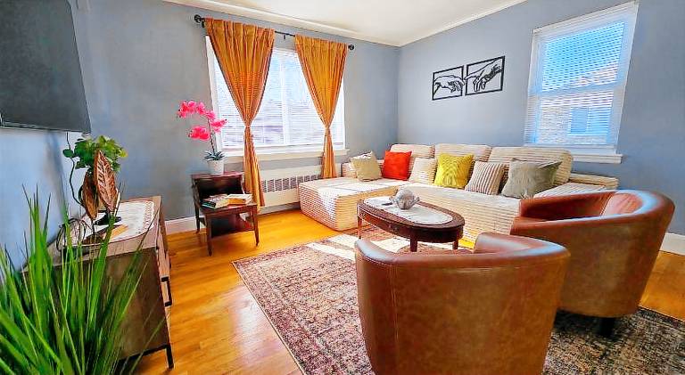 Rental apartment with yard — photo 5