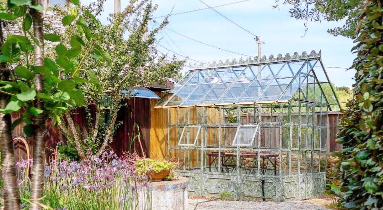 Tinyhouse Hexagonal in Organic Farm — photo 3