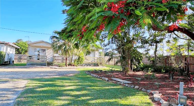 Bushchooks Travellers Village in Gladstone