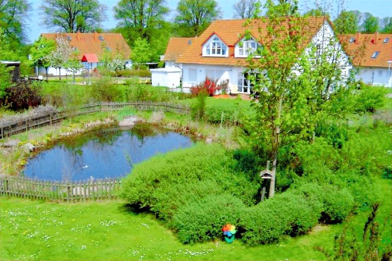 House with garden & terrace — photo 4