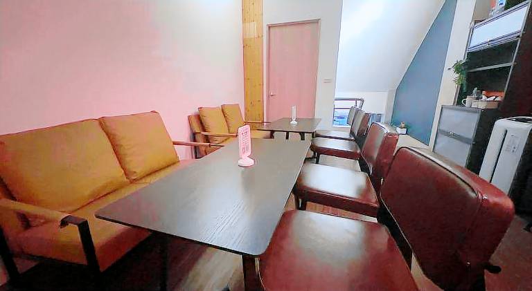 LIKE HOSTEL & BAR Lounge — photo 3