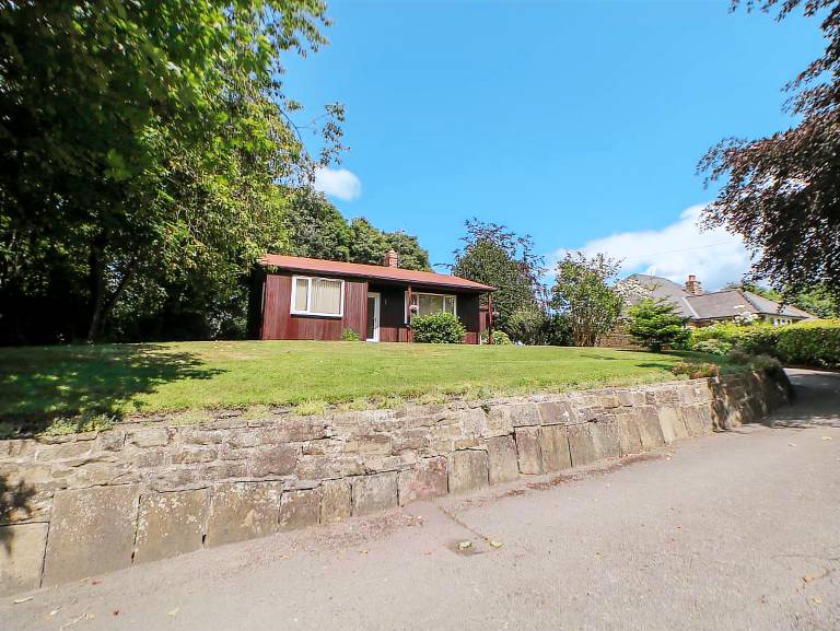 Cottage with garden in Derby