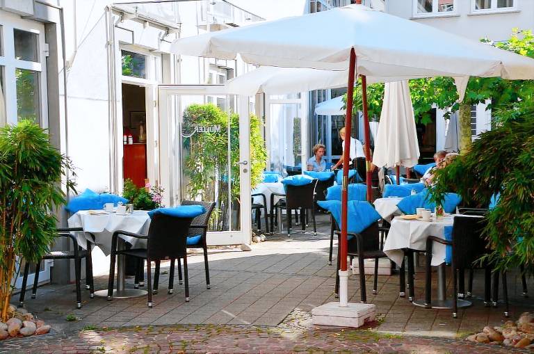 Hotel Muller Cafe & Wein - Mondholzhotel — photo 5
