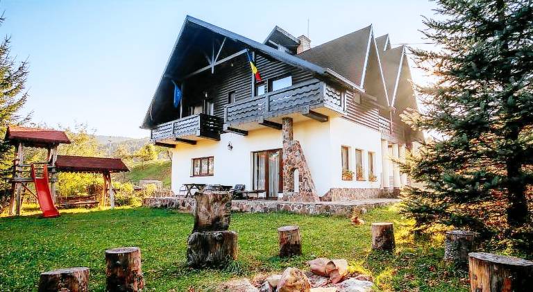Lodge Strâmtura