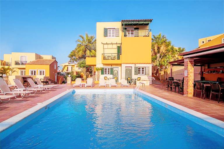 Rental apartment with pool & garden | Sea view — photo 4