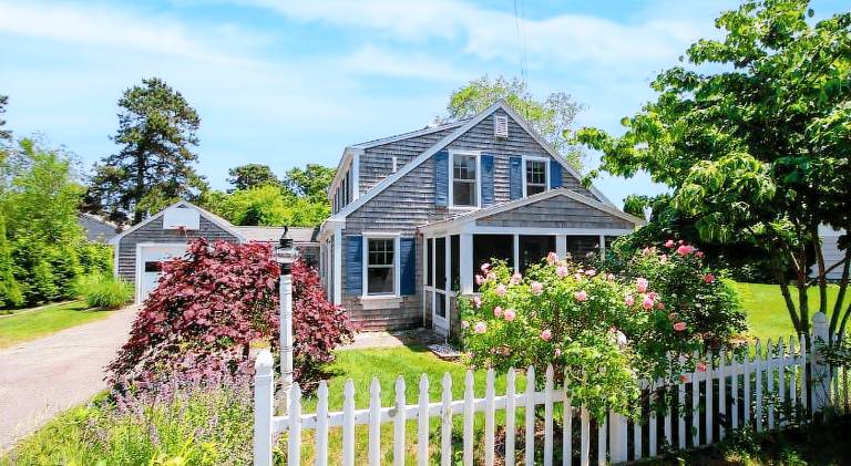 Vacation home | Pets allowed in Dennis Port, MA