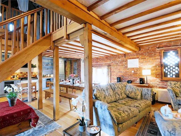 3 Bed in Briston KT187
