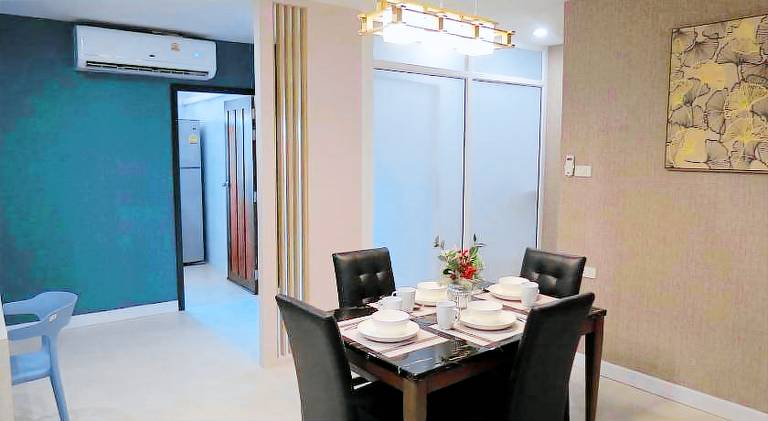 Holiday apartment with yard, terrace & pool — photo 4