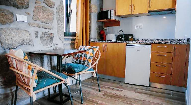Vacation home with grill, pool & patio in Viseu