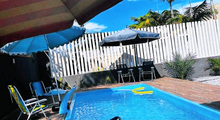 Quarto 1 privado com piscina em Pontal do Sul