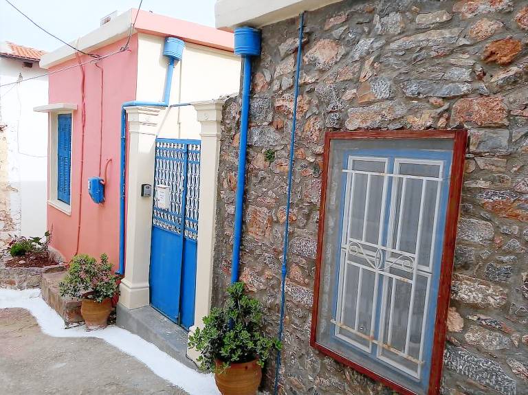 House  Neapoli