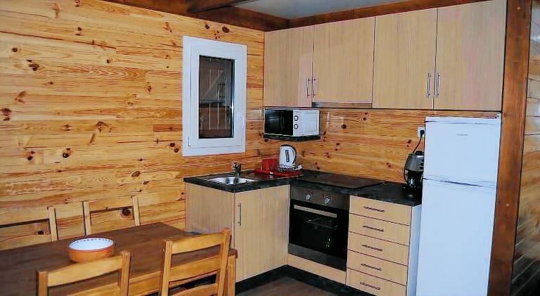 Beautiful vacation home with terrace, pool & barbeque | Pets allowed — photo 4