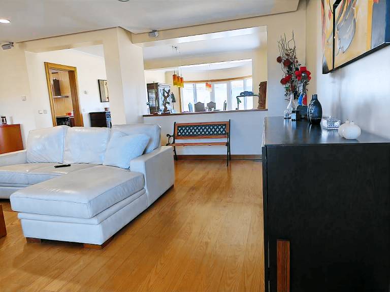 Villa with patio — photo 3