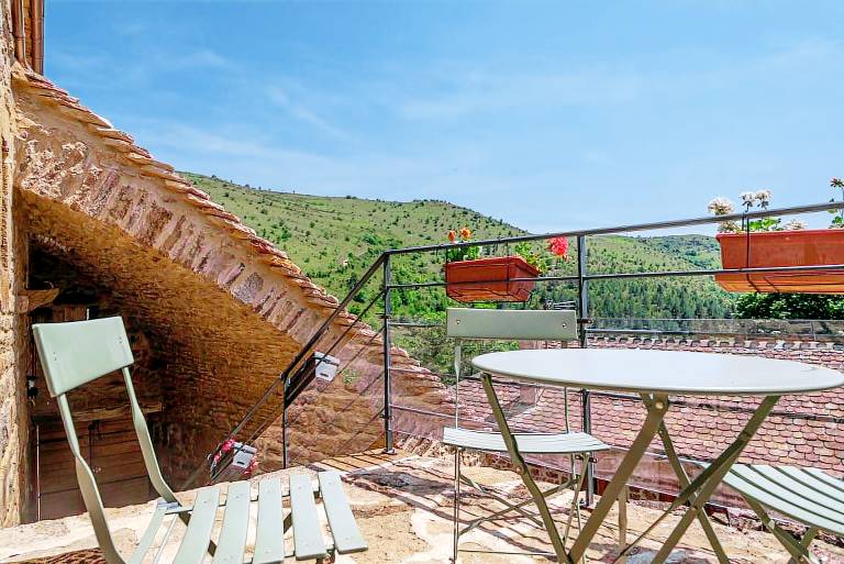 Gite with patio — photo 3