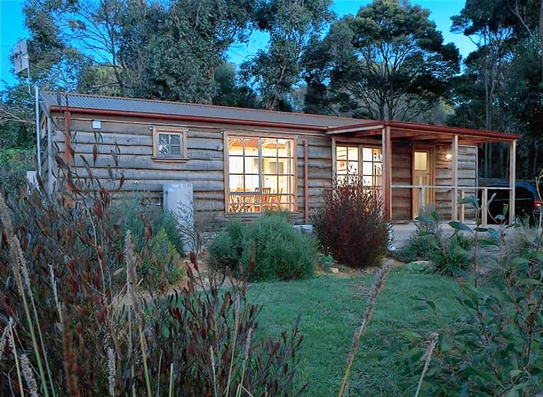 House  Port Campbell