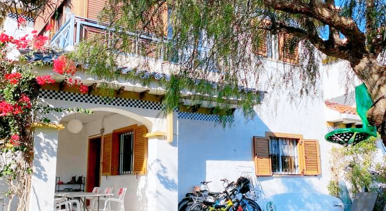 Vacation home with garden, patio & private pool in Playas