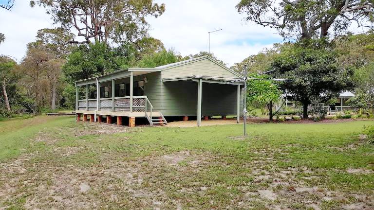 House Stuarts Point