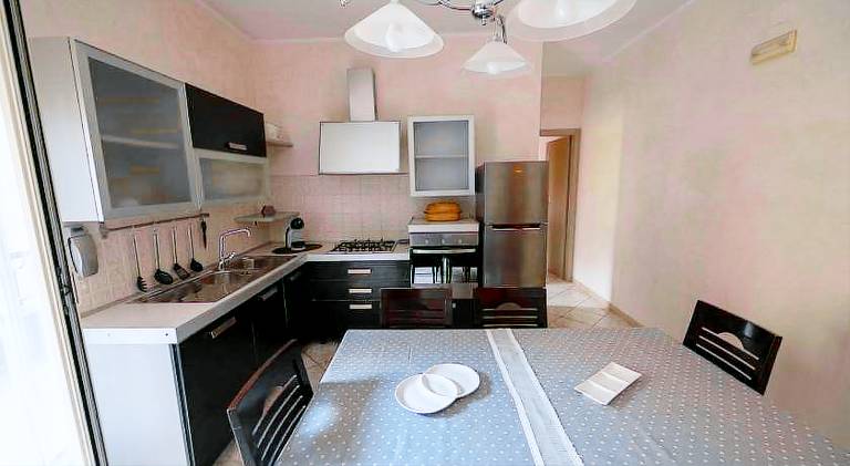 Apartment with 2 rooms for 6 persons — photo 3