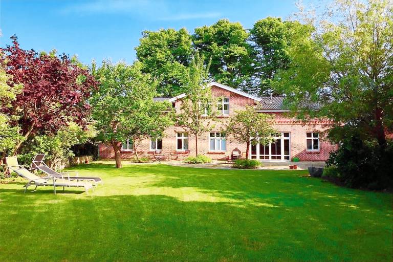 Fully equipped charming vacation home with sauna, garden & patio | Pets are welcome in Fehmarn