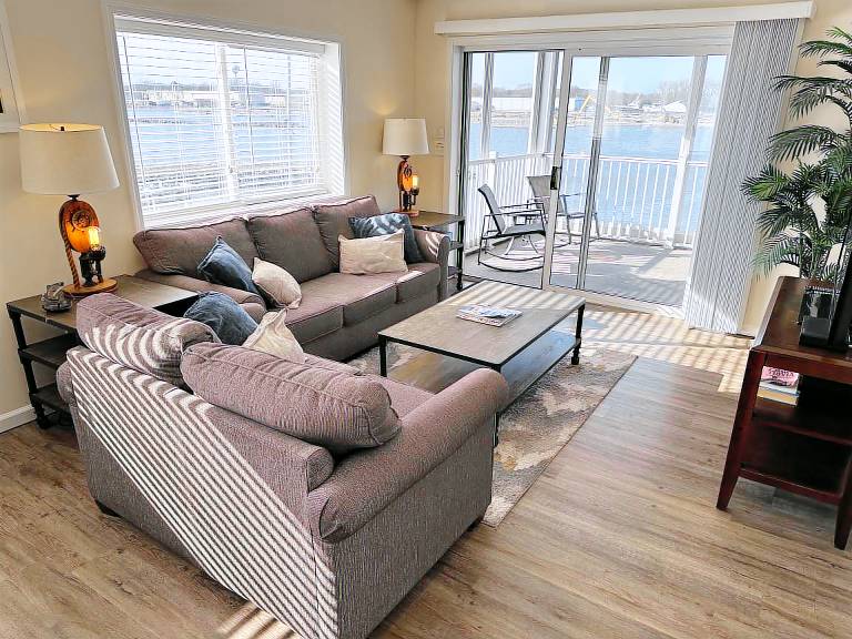 Condo Lakeside