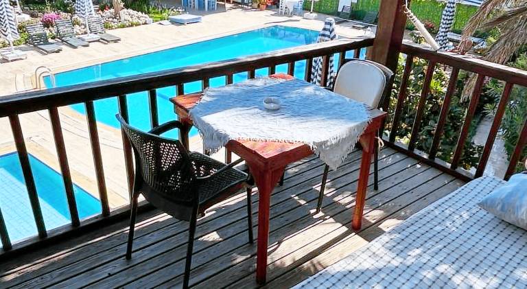 Serviced apartment with terrace, yard & barbeque | Dogs allowed — photo 3