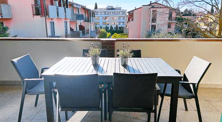 Holiday apartment with 2 rooms for 5 persons in Affi