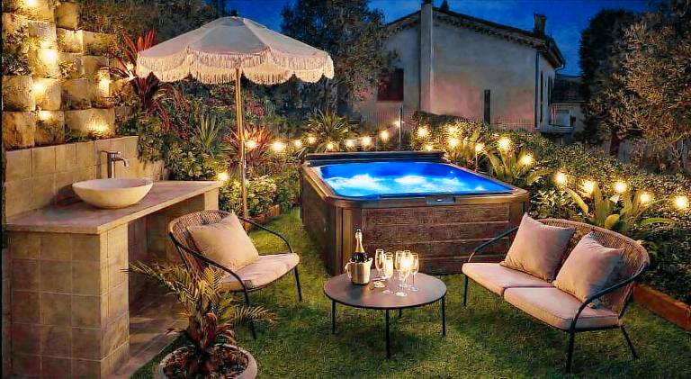 Maison nicoise vue degagee avec jacuzzi privatif in Colomars